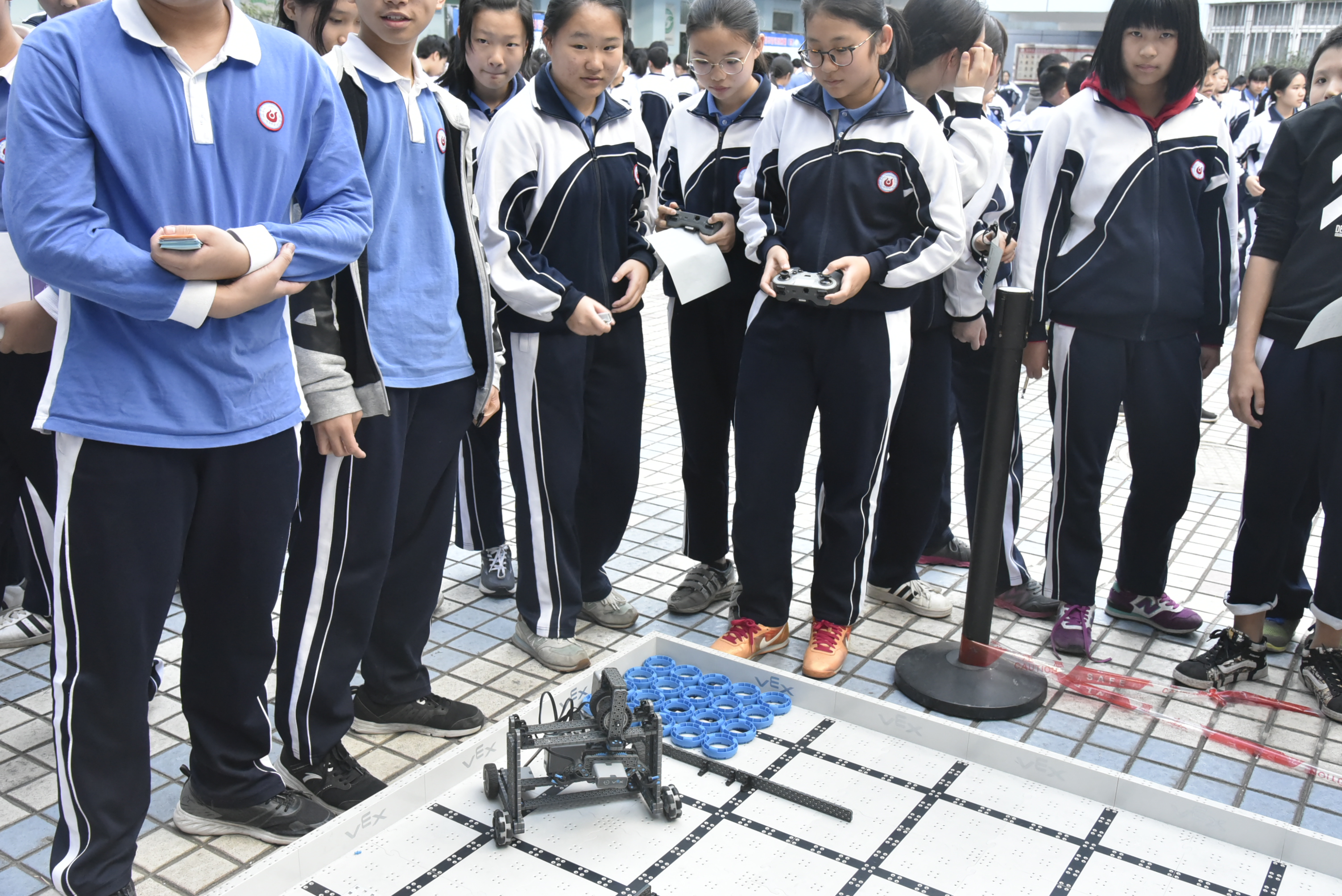 科技筑梦 创新成长 ——皇岗中学第十六届科技节暨理化学科周嘉年华