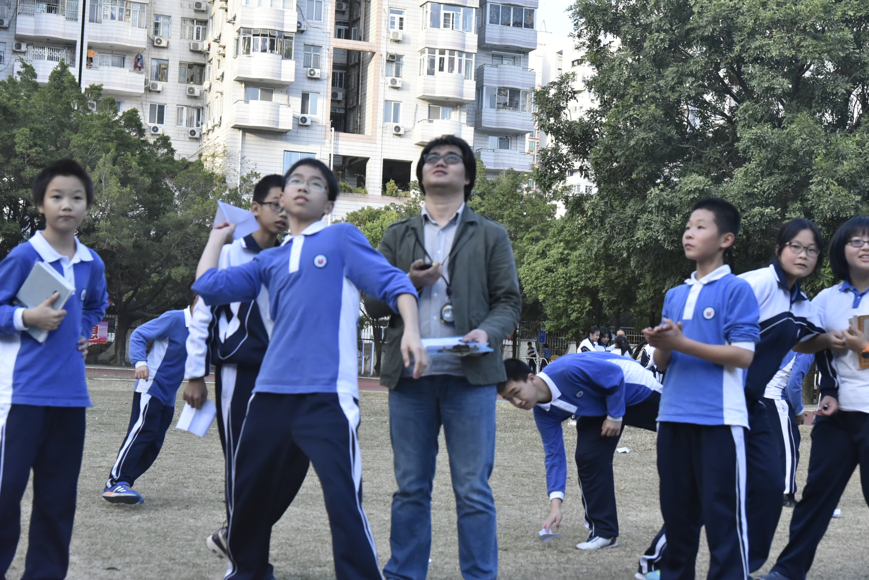 科技筑梦 创新成长 ——皇岗中学第十六届科技节暨理化学科周嘉年华